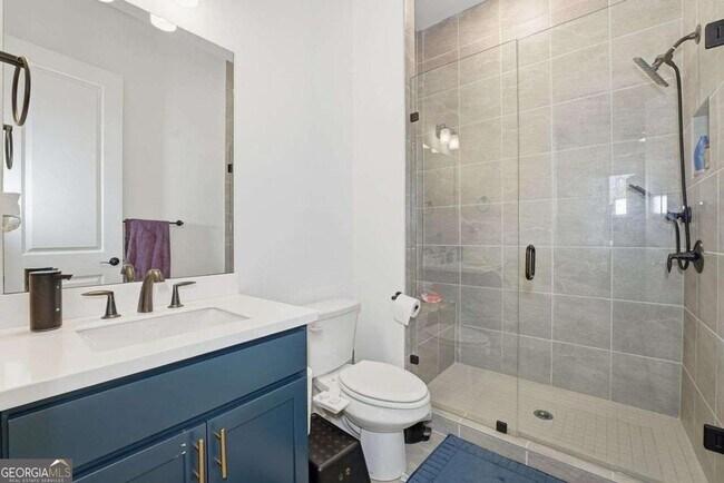 Building Photo - 415 Oakleigh Ave