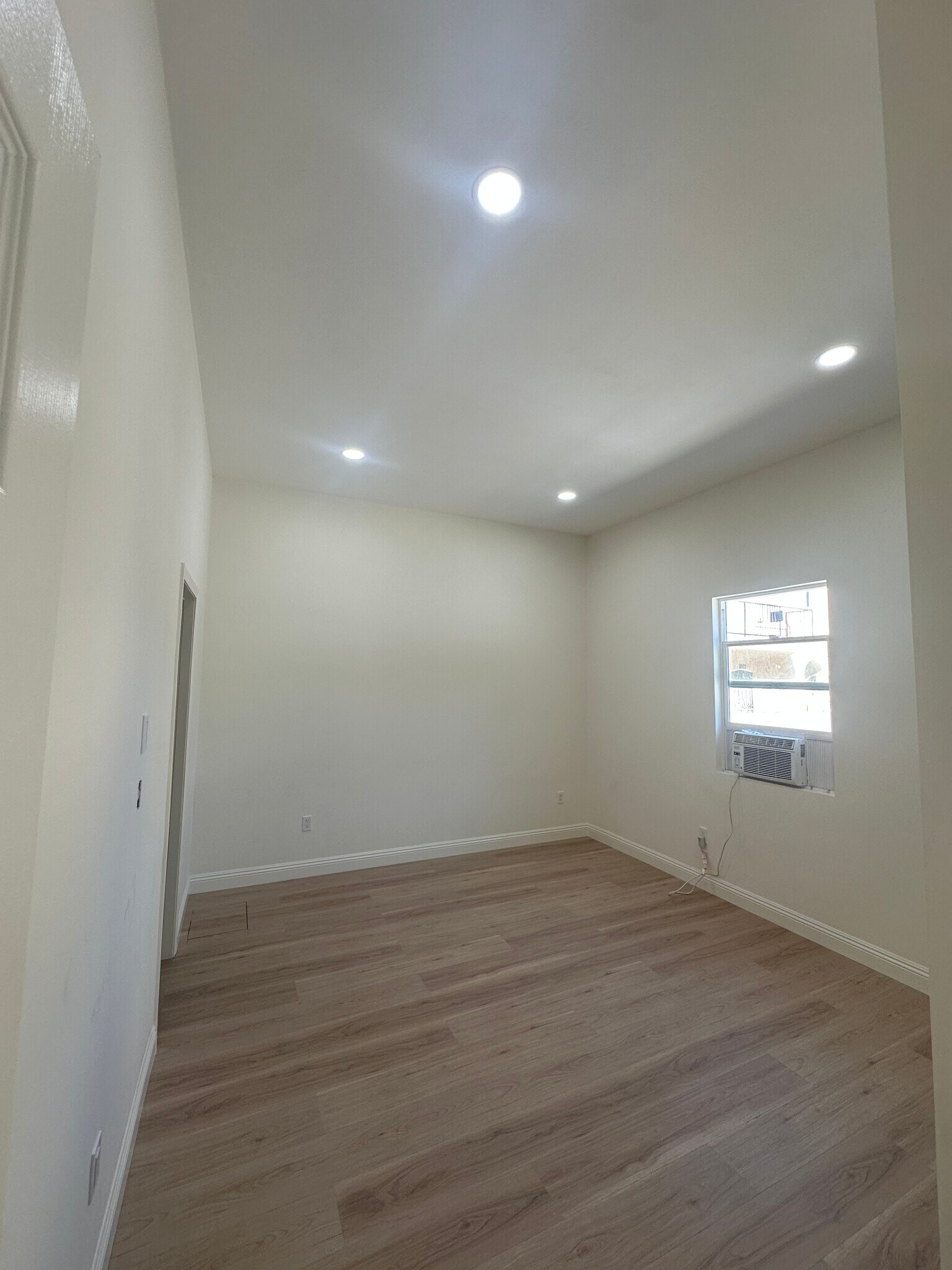 Building Photo - 1223 Elden Ave