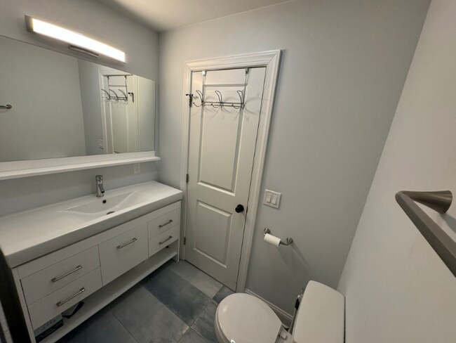 Building Photo - 24 Prescott St