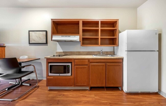 Building Photo - Furnished Studio-Fort Lauderdale - Airport - West