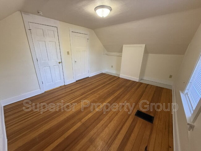 Building Photo - 18 N Fair Oaks Ave