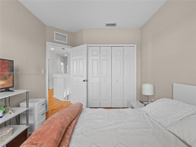 Building Photo - 4401 NW 113th Ct