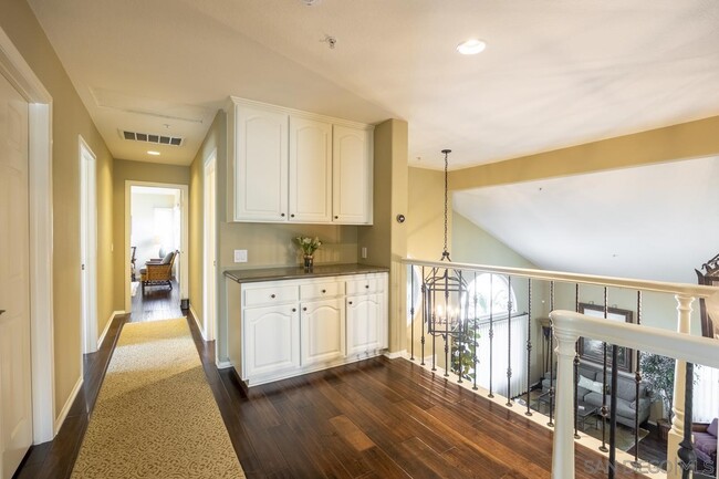 Building Photo - 3245 Brookside Ln
