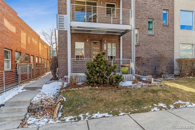 Building Photo - 2913 Umatilla St