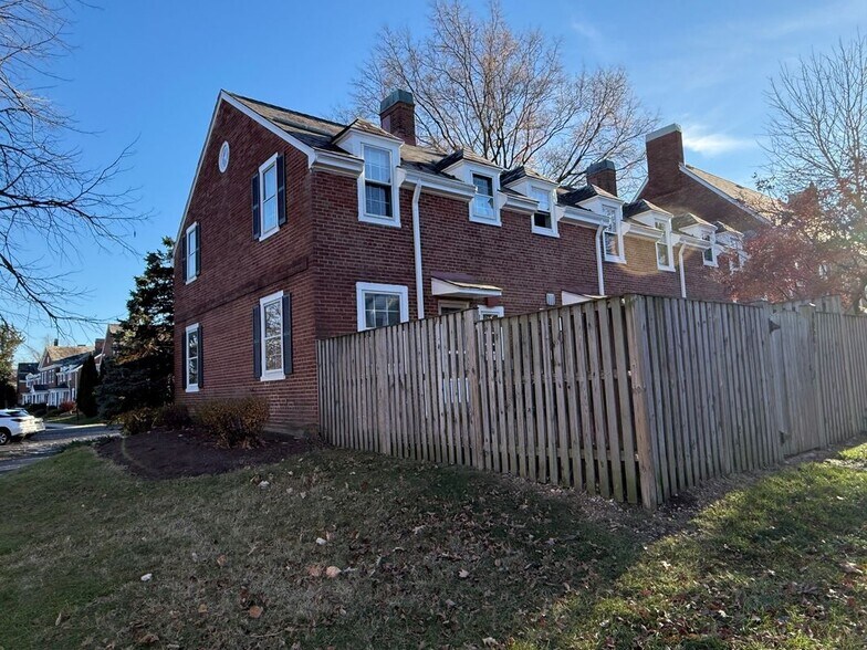 Building Photo - 4654 36th St S