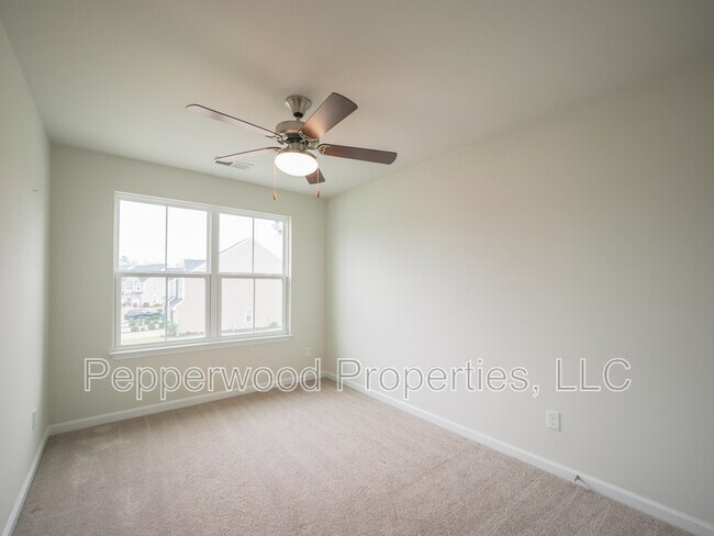 Building Photo - 411 Triple Crown Way