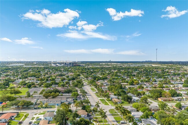 Building Photo - 2225 NW 170th St