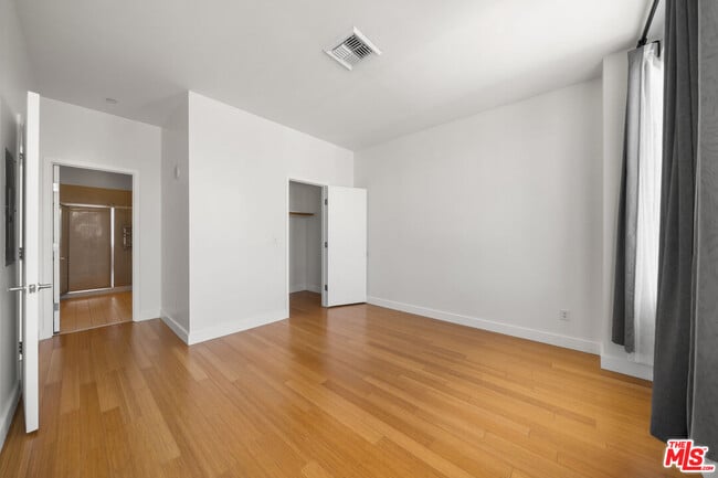 Building Photo - 3810 Wilshire Blvd