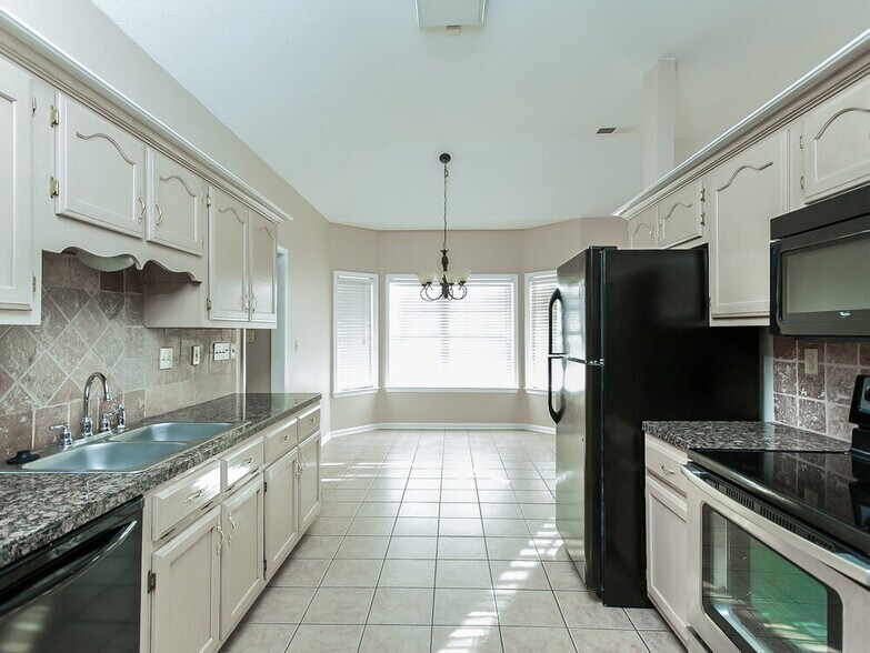Building Photo - 8693 Bell Ridge Dr