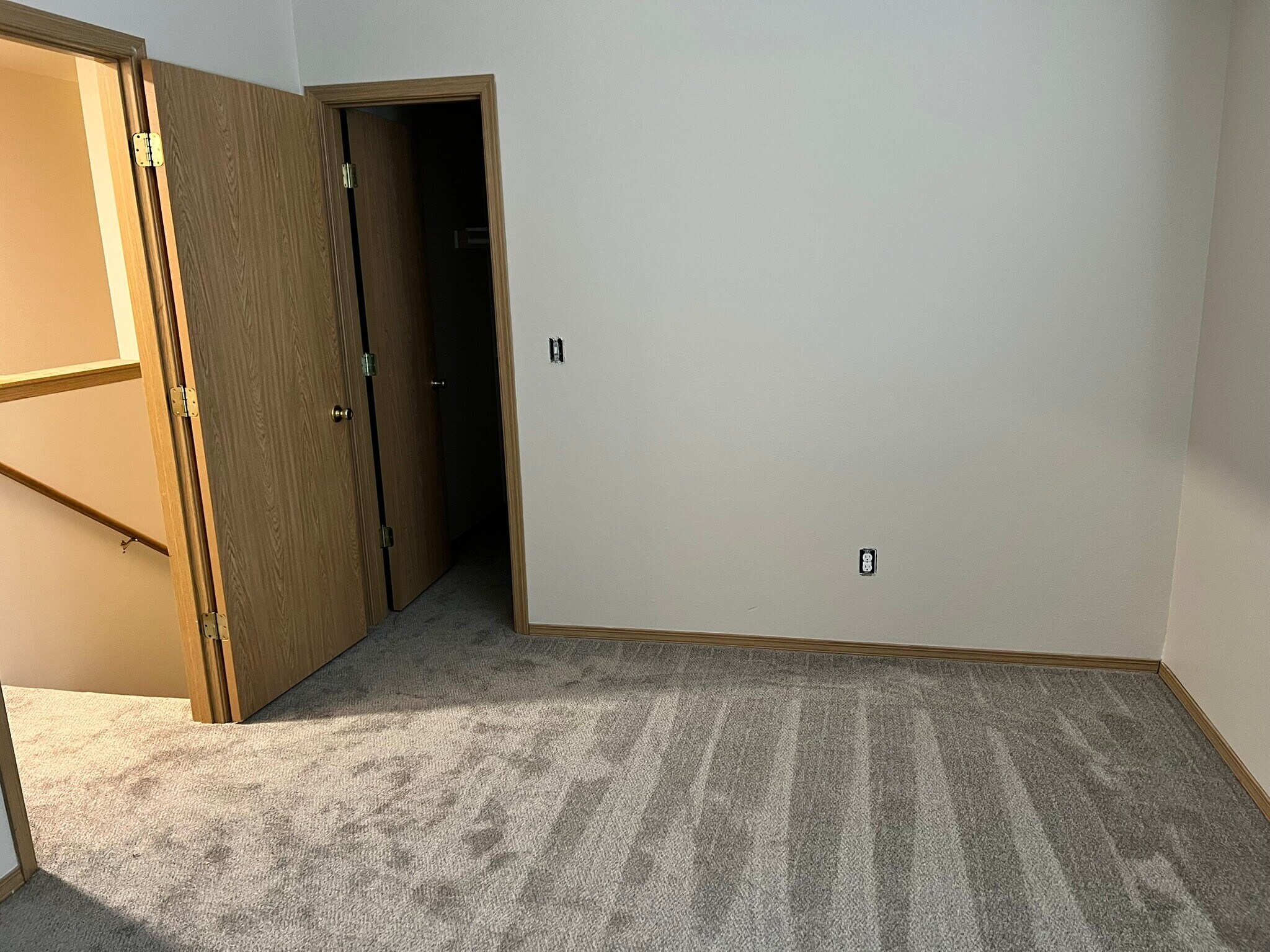 Building Photo - 5473 Glenridge Way