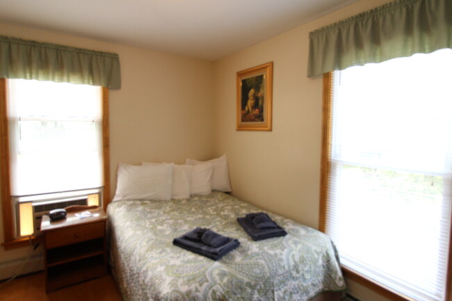 Full bedroom - 78 Elm St