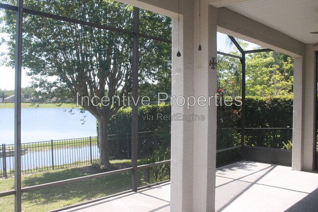 Building Photo - 817 Lakeworth Cir