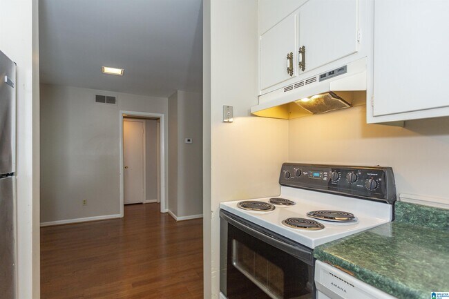 Building Photo - 2014 Montreat Pkwy