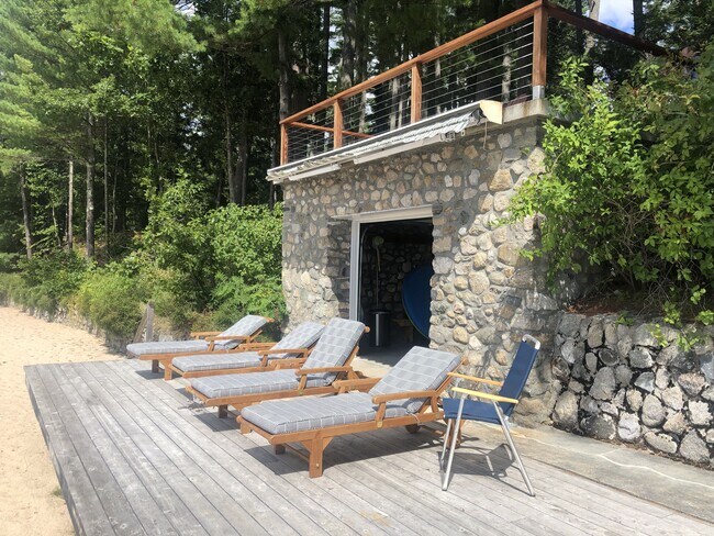 Building Photo - 1140 Roosevelt Trail