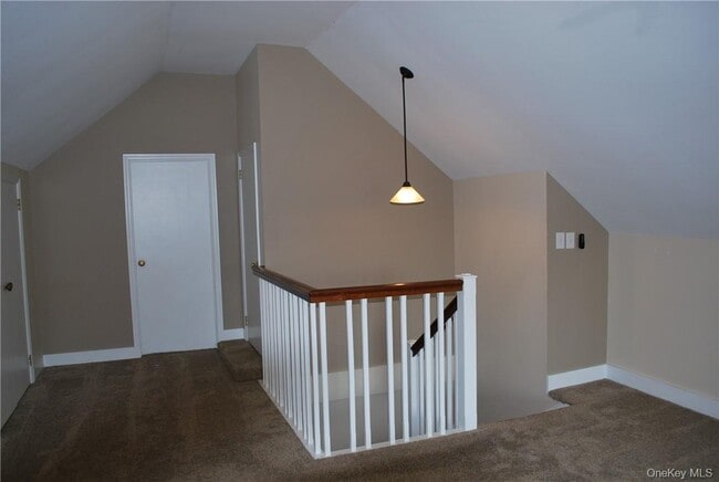 Building Photo - 249 Pine Island Turnpike