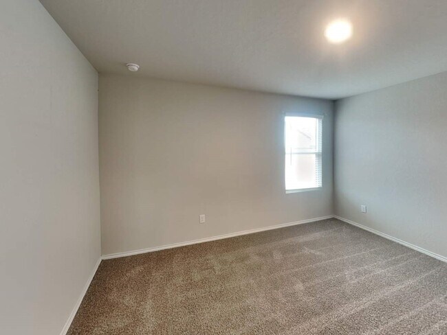 Building Photo - 10511 Varmus Dr