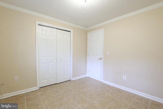Building Photo - 9704 St Andrews Dr