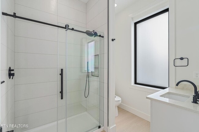 Building Photo - 7826 S Northshore Dr