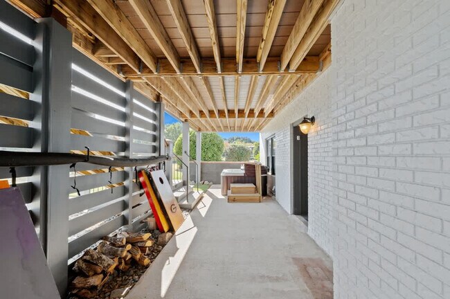 Building Photo - 124 Clack Cir