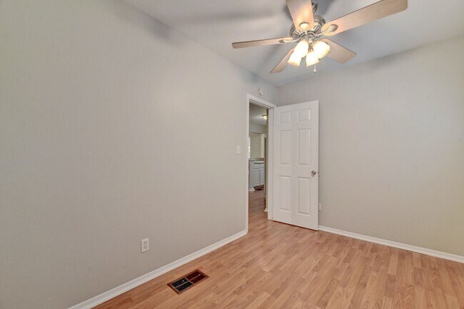 Building Photo - 2712 Whitis Ave