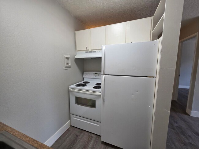 Building Photo - 233 E Arvada St