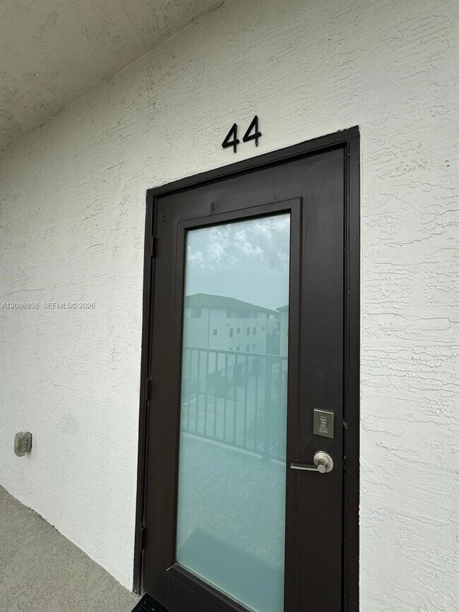 Building Photo - 4725 NW 85th Ave