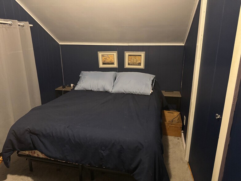 Building Photo - 35 Sherman Ave