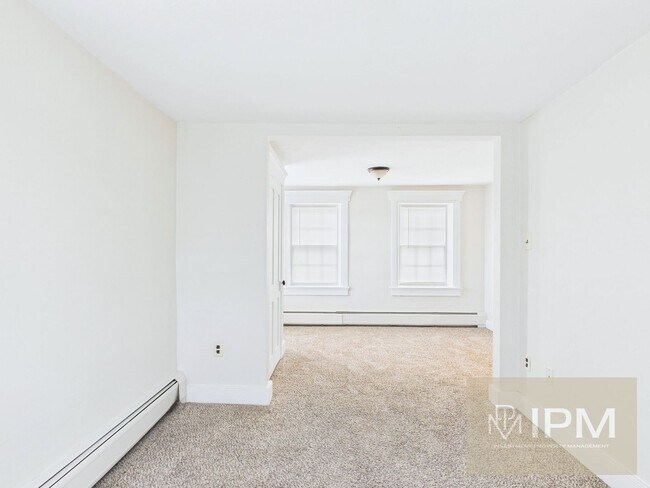 Building Photo - 44 N Main St