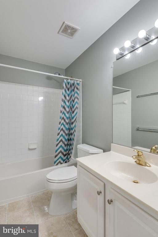 Building Photo - 43831 Chadwick Terrace