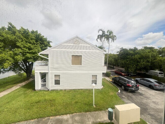 Building Photo - 3477 NW 44th St