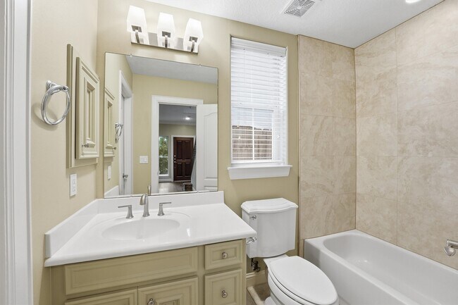 Building Photo - 5523 Crooms St