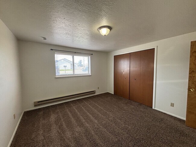 Building Photo - 3984 Ethel Ln