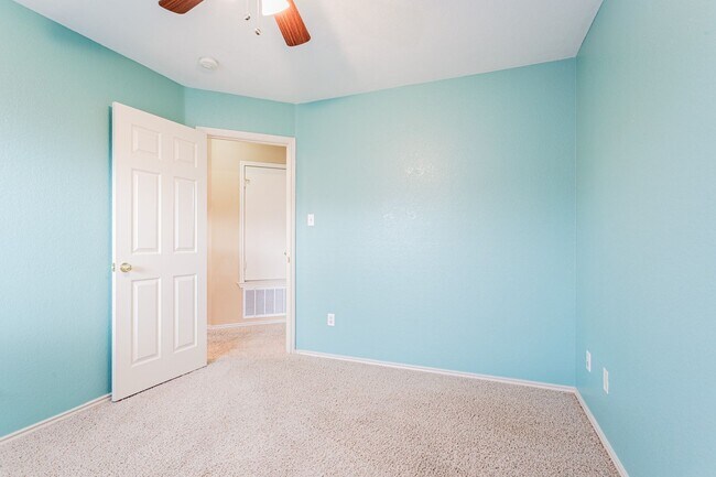 Building Photo - 3-Bed, 2.5-Bath Gem with Covered Porch & S...