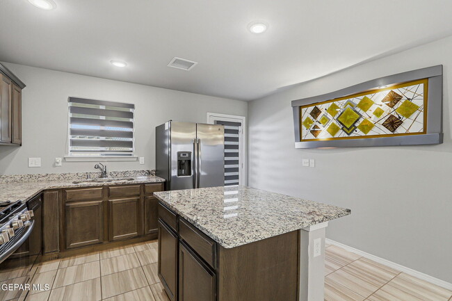 Building Photo - 1004 Aircoupe Way