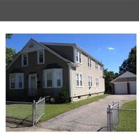 Building Photo - 104 Naples Ave