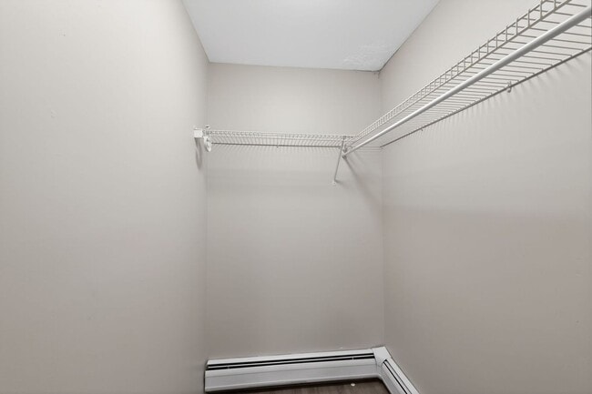 Building Photo - Charming 3BR Duplex in Dunmore