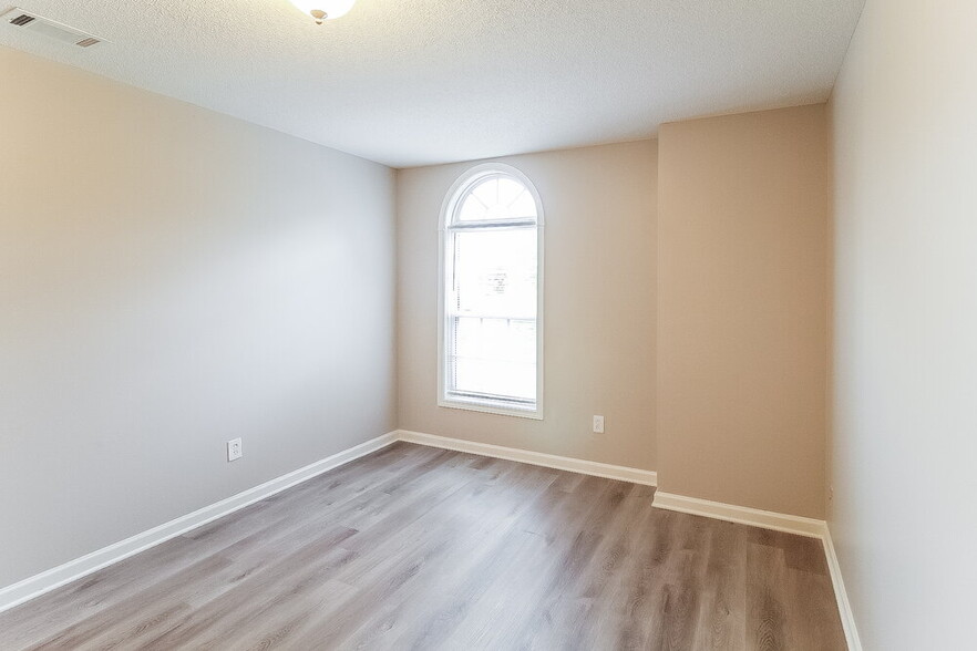 Building Photo - 10947 Hondal Ct