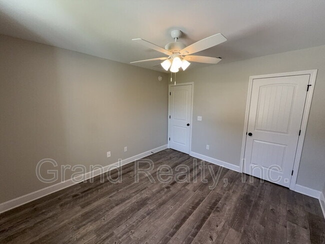 Building Photo - 4880 E Spencer Field Rd