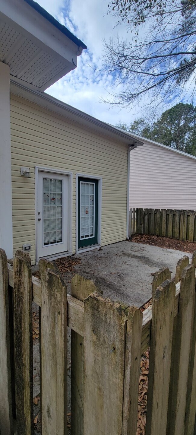 Building Photo - Welcome to Sequoia Place!