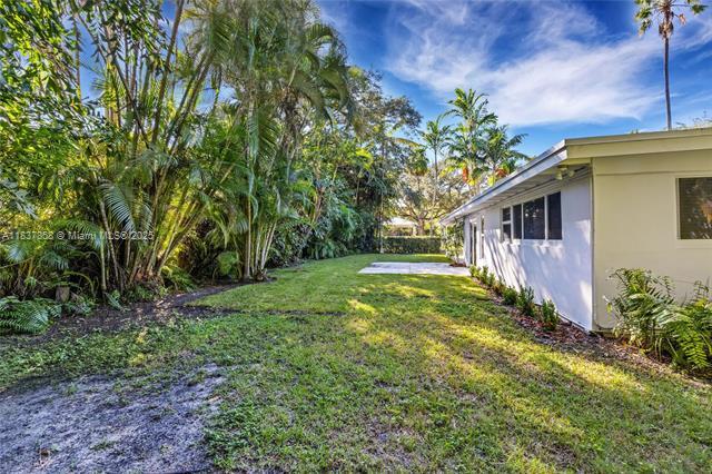 Building Photo - 5990 SW 86th St