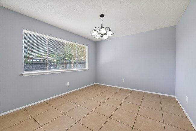 Building Photo - 1842 Freshmeadow Dr