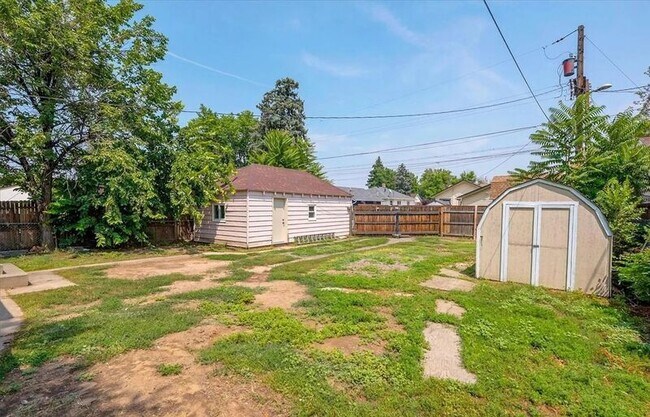 Building Photo - 4860 Eliot St