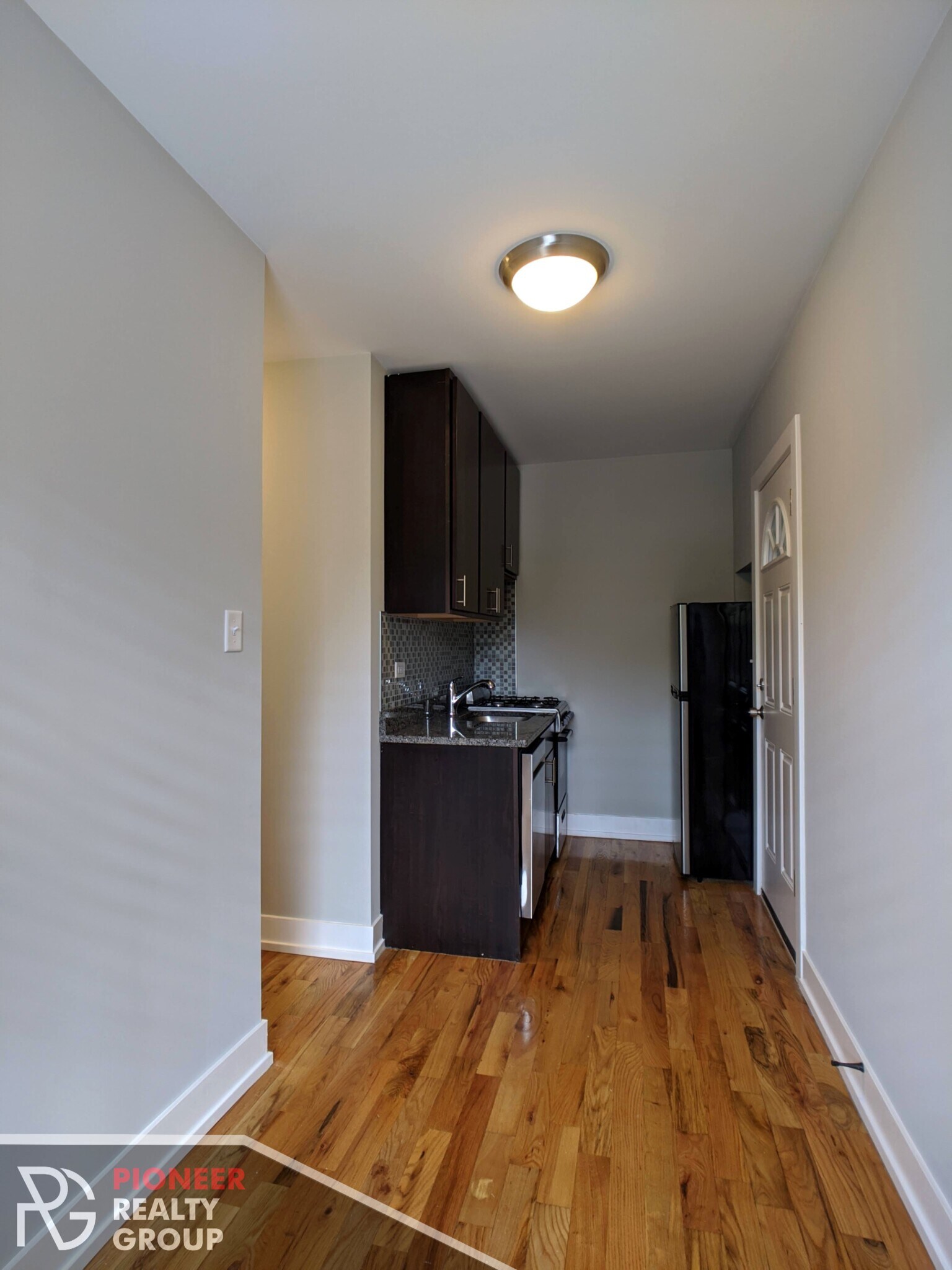 Building Photo - 2850 N Mildred Ave