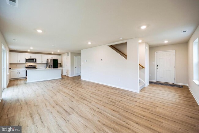 Building Photo - 107 Malibu Dr