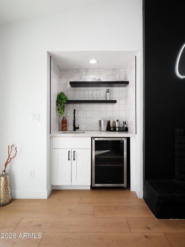 Building Photo - 15218 N 61st St