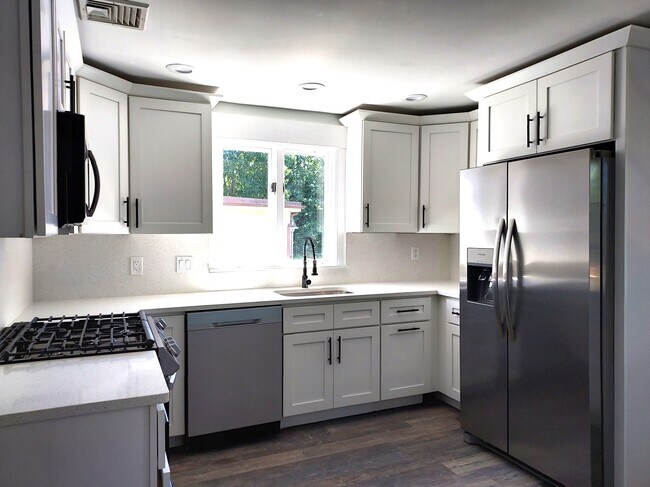 Building Photo - 9 Spring Garden St