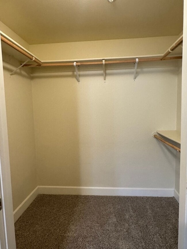 Building Photo - 1 bedroom Condo at The Phoenician w/ new carpet