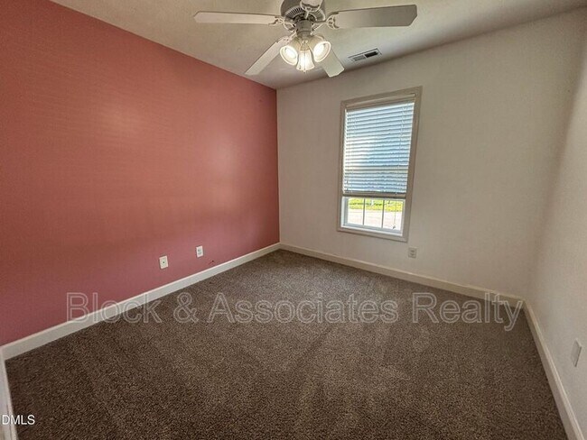 Building Photo - 2228 Stornoway Ct