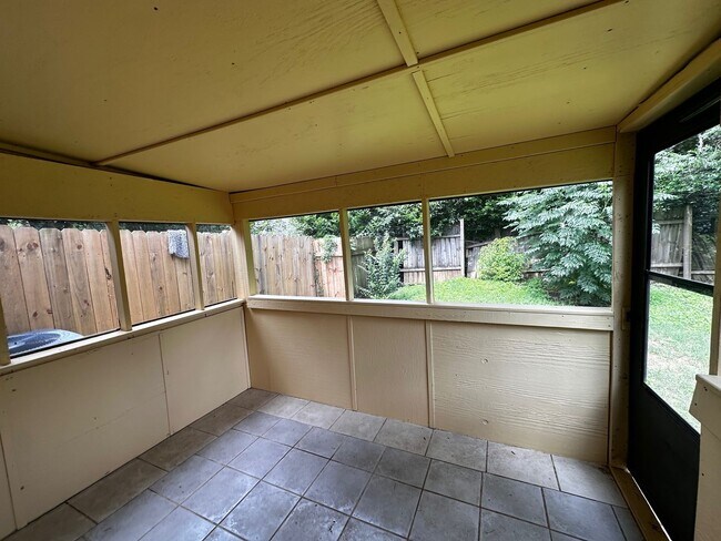 Building Photo - 218-G White Drive @ Cedar Pines-Move In Ready