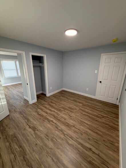 Building Photo - 104 S Dover St